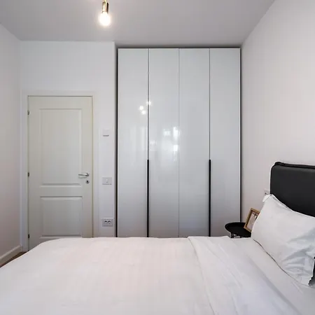 Luna Loft 1br With Parking *