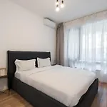 Luna Loft 1br With Parking 부쿠레슈티