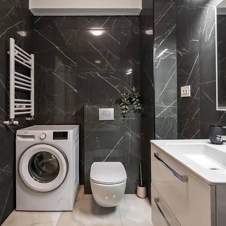 Апартаменты Luna Loft 1br With Parking *