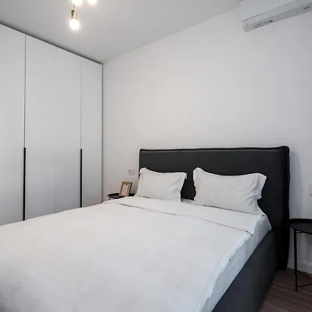 Luna Loft 1br With Parking Апартаменты