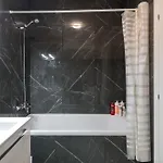 شقة Luna Loft 1br With Parking *